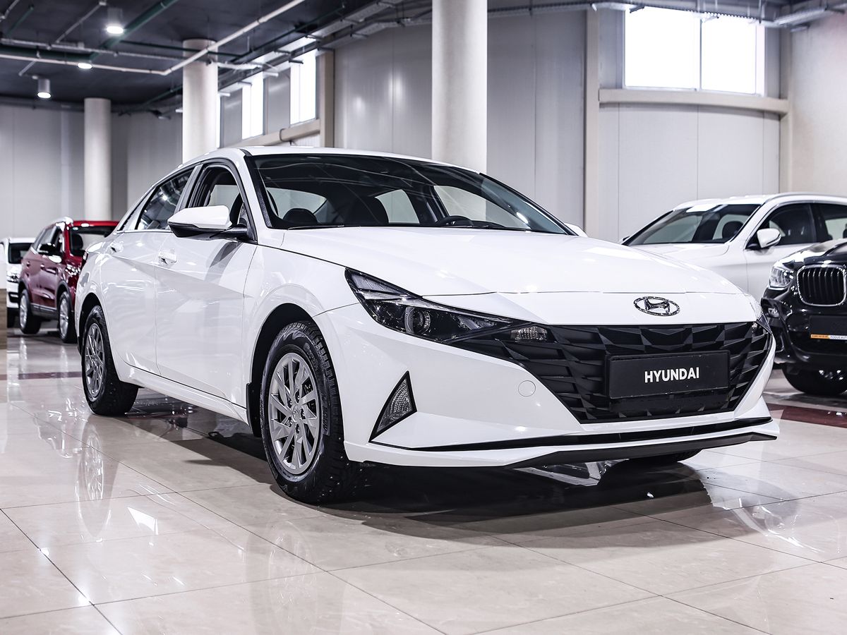 Купить Hyundai Elantra 2022 с пробегом