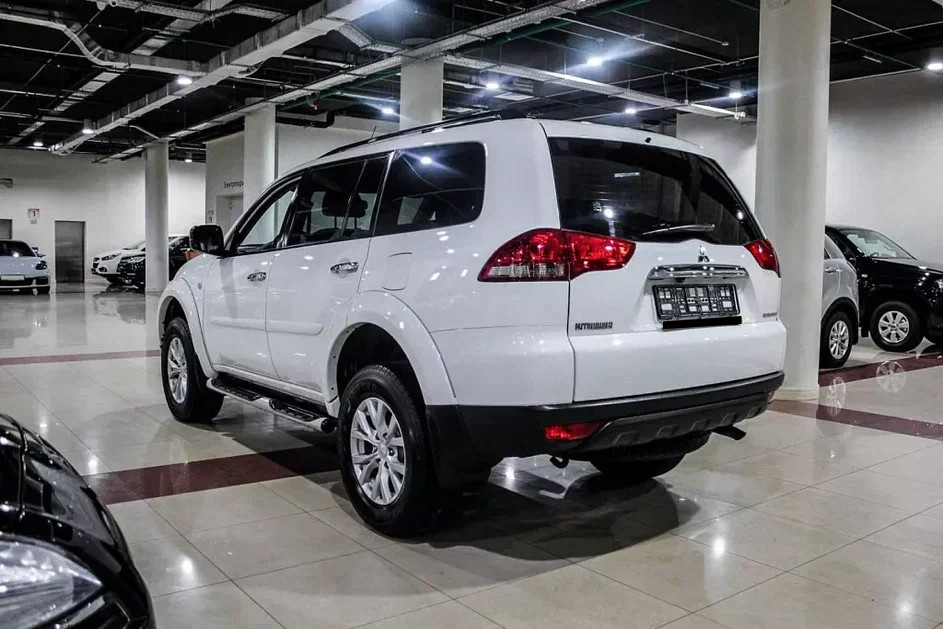 Купить Pajero Sport с пробегом