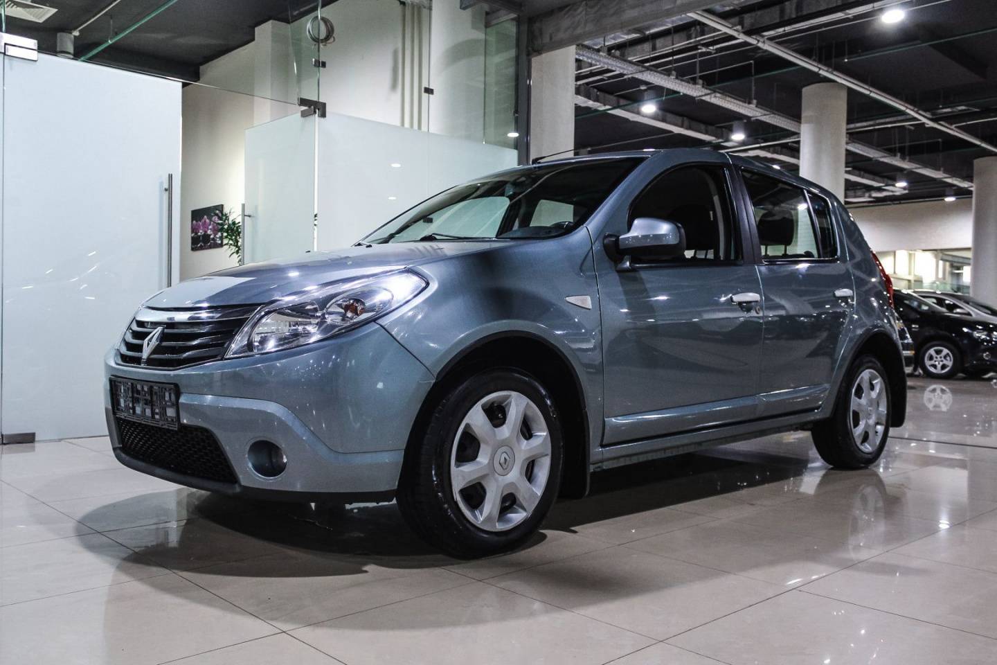 Купить Sandero с пробегом